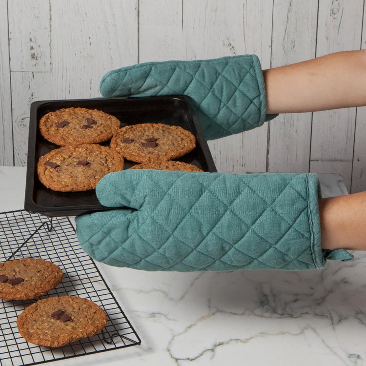 Oven Mitts & Pot Holders