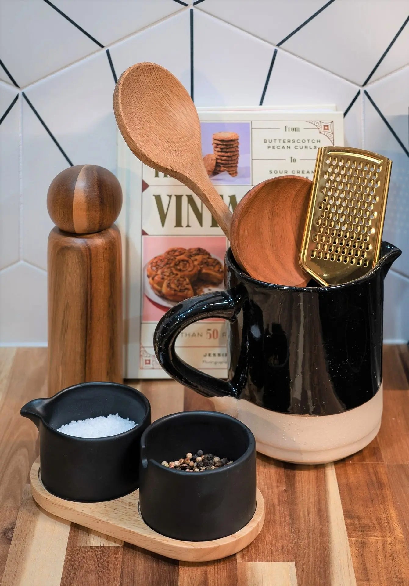 Trays, Boards + Utensils