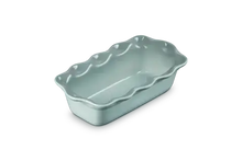 Heritage Fluted Loaf Pan, Sea Salt Le Creuset