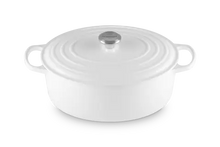 Le Creuset Signature Oval Oven, 8 qt. Le Creuset