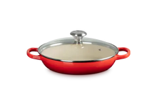 Le Creuset Signature Round Braiser with Glass Lid, 2.25 qt. Le Creuset