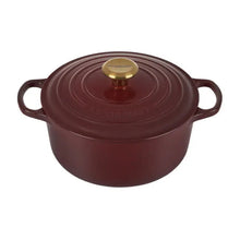 Le Creuset Signature Round Dutch Oven, 4.5 qt., [product_price]- Greenhouse Home