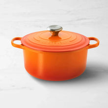 Le Creuset Signature Round Dutch Oven, 4.5 qt. Le Creuset