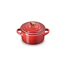 Mini Round 8 oz. Cocotte With Heart Gold Knob Le Creuset
