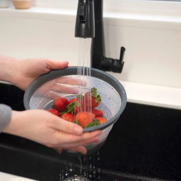 Small Collapsible Microwave Food Cover Tovolo