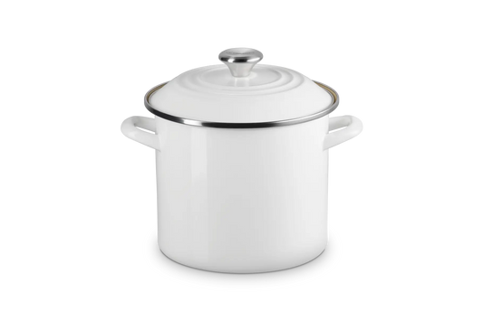 Traditional 8 qt. Stockpot Le Creuset