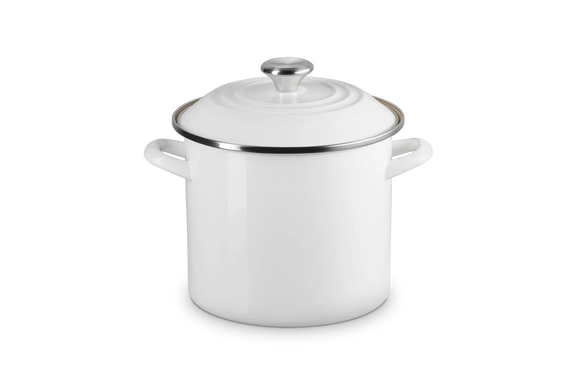 Traditional 8 qt. Stockpot Le Creuset