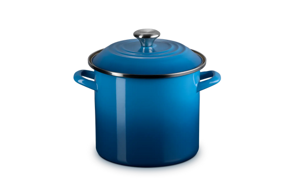 Traditional 8 qt. Stockpot Le Creuset