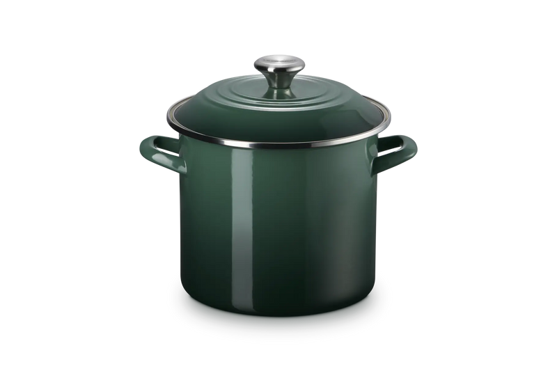 Traditional 8 qt. Stockpot Le Creuset