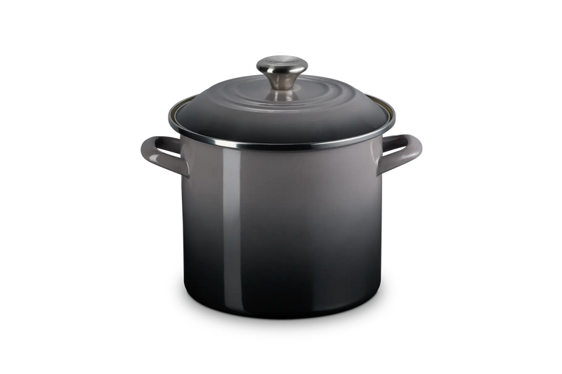 Traditional 8 qt. Stockpot Le Creuset