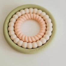 Trio Rings, Leo Little Cheeks