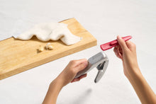 Zyliss Susi III Garlic Press - Crusher, Mincer and Peeler DKHB [Zyliss, Cole & Mason, Swissmar, AdHoc, Ken Hom]