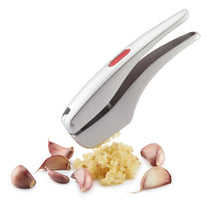 Zyliss Susi III Garlic Press - Crusher, Mincer and Peeler DKHB [Zyliss, Cole & Mason, Swissmar, AdHoc, Ken Hom]